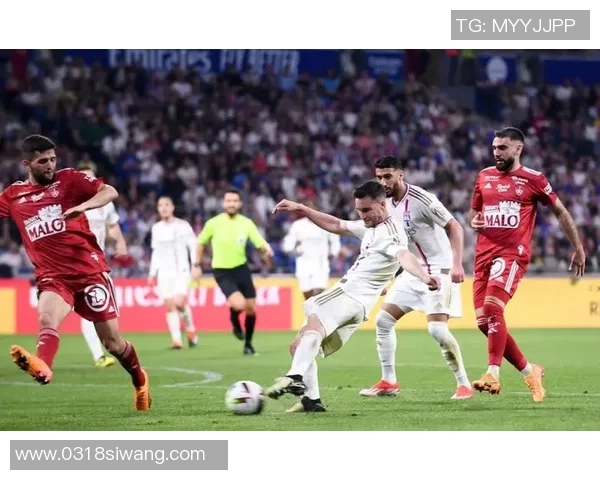 洛里昂与布雷斯特激战在即谁能在这场对决中笑到最后 洛里昂与布雷斯特激战在即谁能在这场对决中笑到最后